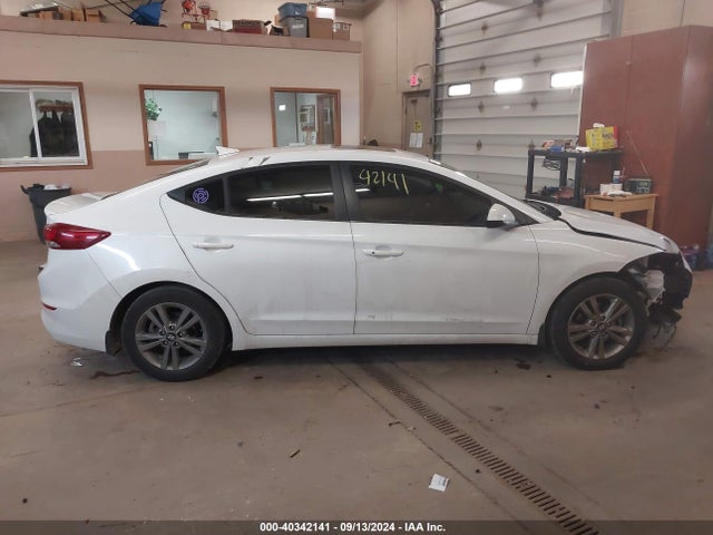 Hyundai Elantra Value Edition 2018 5NPD84LF4JH363780 Image 14