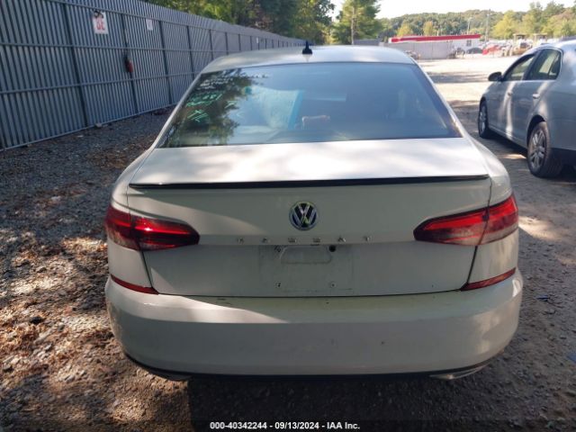 1VWMA7A3XLC024645 Volkswagen Passat 2.0t R-line