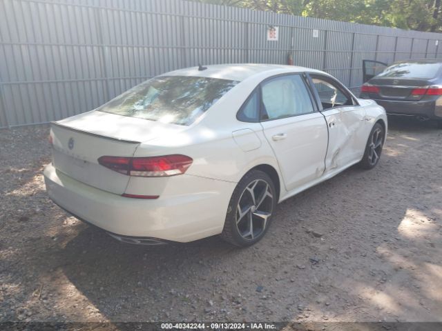 1VWMA7A3XLC024645 Volkswagen Passat 2.0t R-line