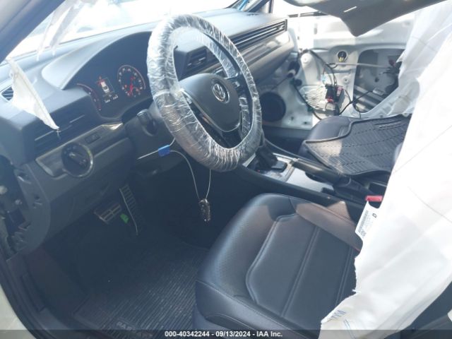 1VWMA7A3XLC024645 Volkswagen Passat 2.0t R-line