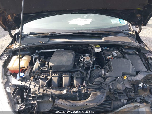Ford FOCUS SE 2018 1FADP3F2XJL237575 Image 10