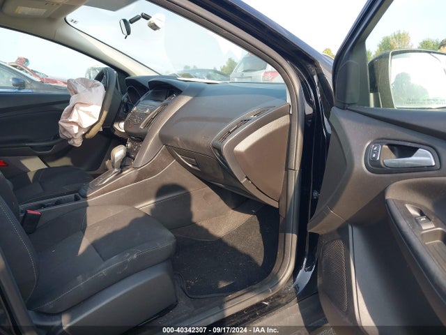 Ford FOCUS SE 2018 1FADP3F2XJL237575 Image 5