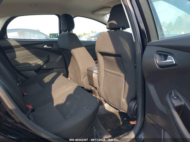 Ford FOCUS SE 2018 1FADP3F2XJL237575 Image 8