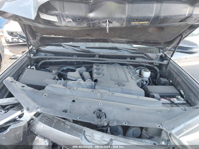 Toyota 4runner Sr5 Premium 2020 JTEZU5JR2L5218157 Image 10