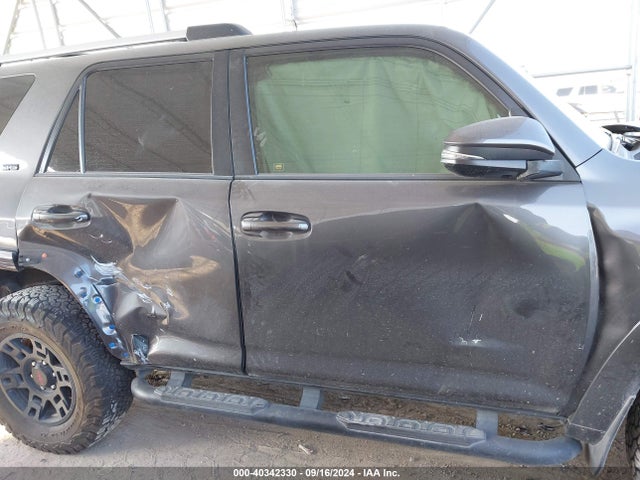 Toyota 4runner Sr5 Premium 2020 JTEZU5JR2L5218157 Image 12