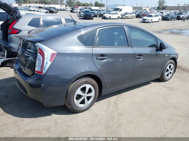 Toyota Prius Four 2014 JTDKN3DU8E1778797 Image 4