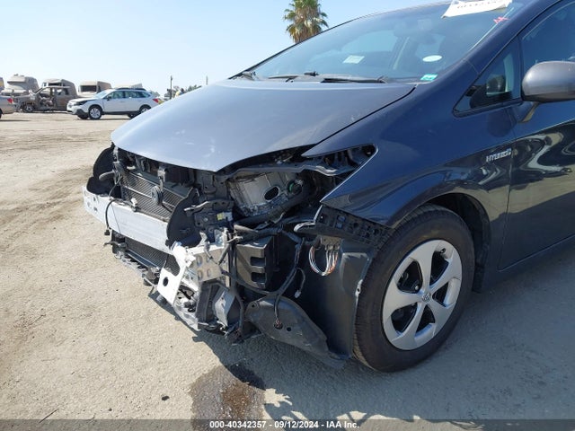 Toyota Prius Four 2014 JTDKN3DU8E1778797 Image 6