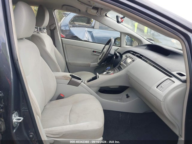 Toyota Prius Three 2015 JTDKN3DU5F1873044 Image 5