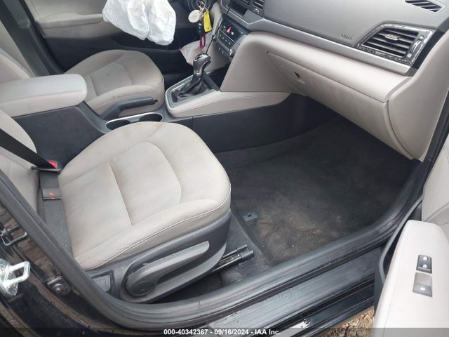 Hyundai ELANTRA SE 2017 5NPD74LF8HH174496 Image 5