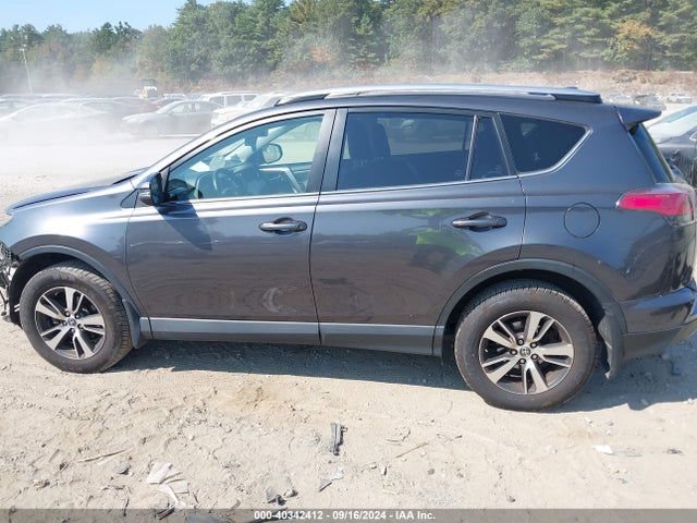 Toyota Rav4 Xle 2018 JTMRFREV1JJ726699 Image 14