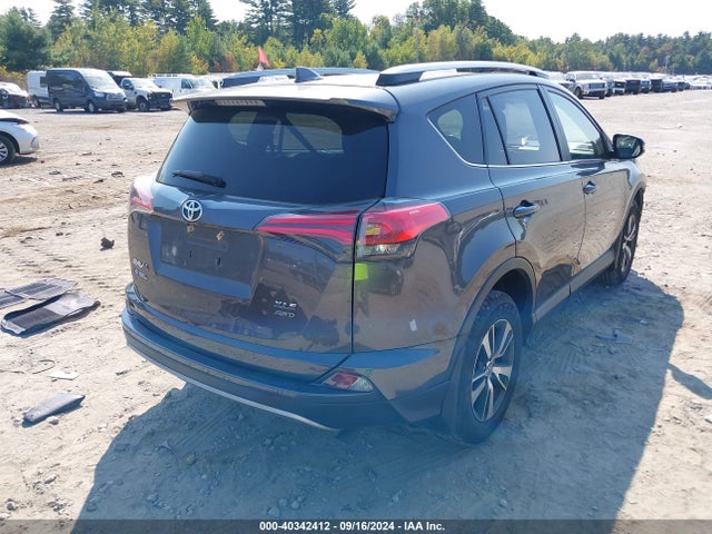 Toyota Rav4 Xle 2018 JTMRFREV1JJ726699 Image 4