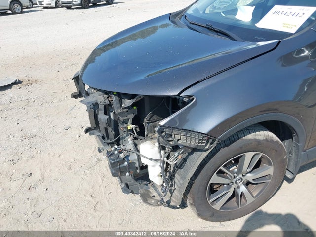 Toyota Rav4 Xle 2018 JTMRFREV1JJ726699 Image 6