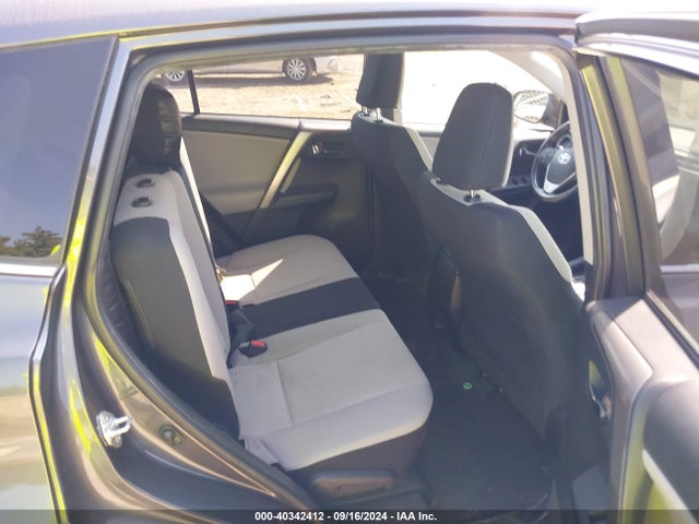 Toyota Rav4 Xle 2018 JTMRFREV1JJ726699 Image 8