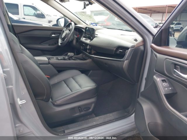 5N1BT3CA5NC687242 Nissan Rogue Sl Fwd
