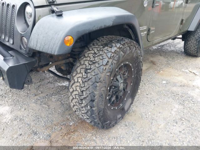 1C4BJWDG6FL595038 Jeep Wrangler Unlimited Sport