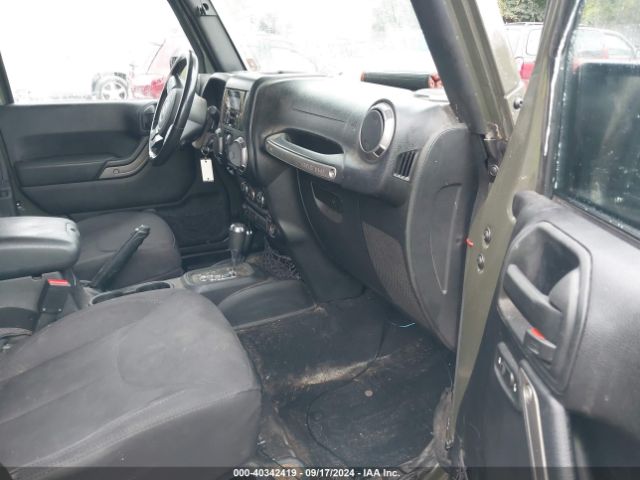 1C4BJWDG6FL595038 Jeep Wrangler Unlimited Sport