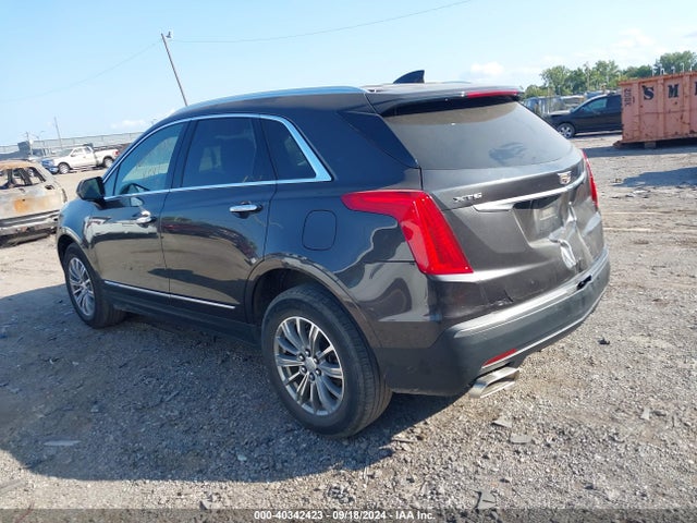 2018 CADILLAC XT5 1GYKNCRSXJZ177307 Photo 2