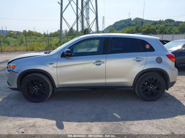 JA4AR3AU2JU010823 Mitsubishi Outlander Sport 2.0 Le