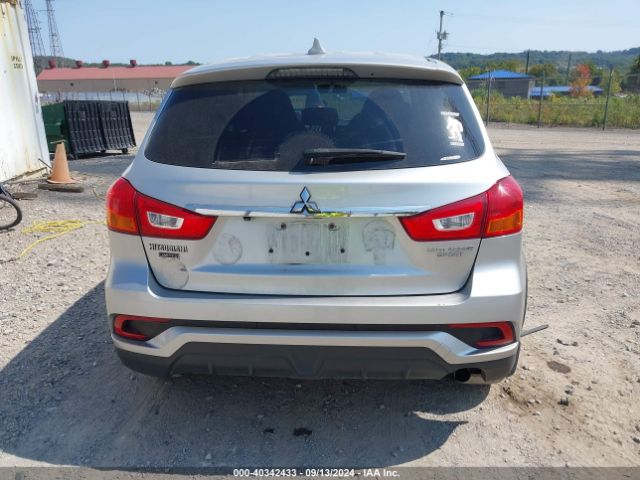 JA4AR3AU2JU010823 Mitsubishi Outlander Sport 2.0 Le