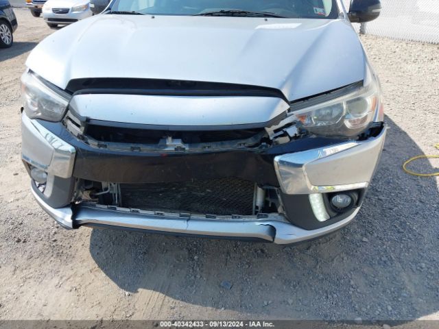 JA4AR3AU2JU010823 Mitsubishi Outlander Sport 2.0 Le