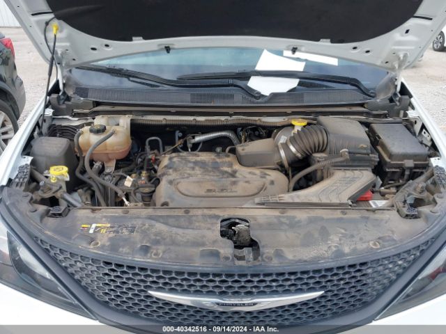 2C4RC1CG1NR172578 Chrysler Voyager Lx