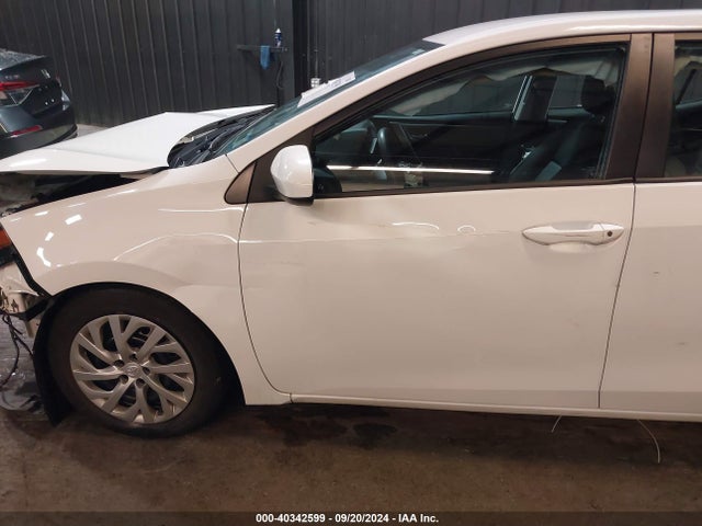 Toyota COROLLA LE 2019 2T1BURHE9KC201731 Image 18