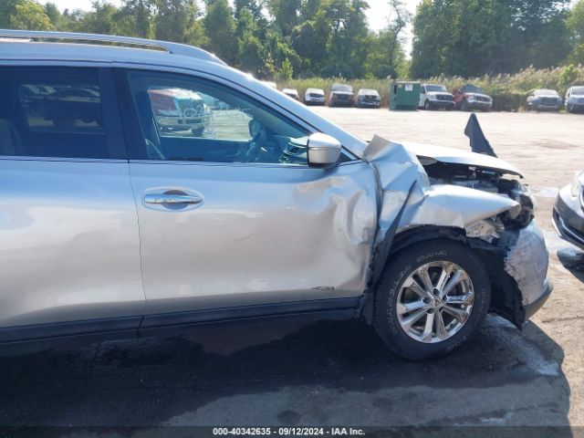 5N1AT2MV0EC871091 Nissan ROGUE SV