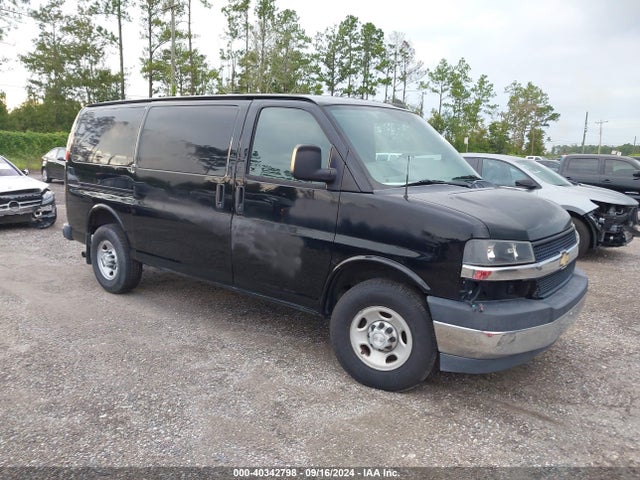 Chevrolet Express 2500 Work Van 2018 1GCWGAFP3J1187259 Image 1
