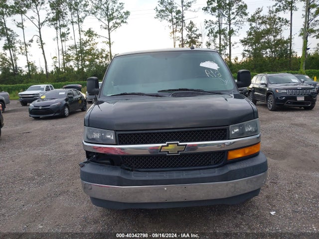 Chevrolet Express 2500 Work Van 2018 1GCWGAFP3J1187259 Image 12