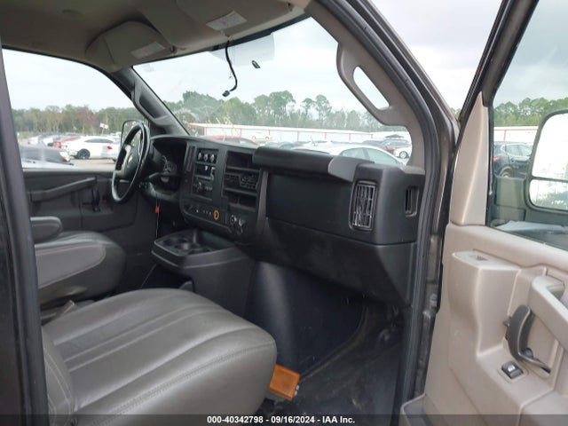 Chevrolet Express 2500 Work Van 2018 1GCWGAFP3J1187259 Image 5