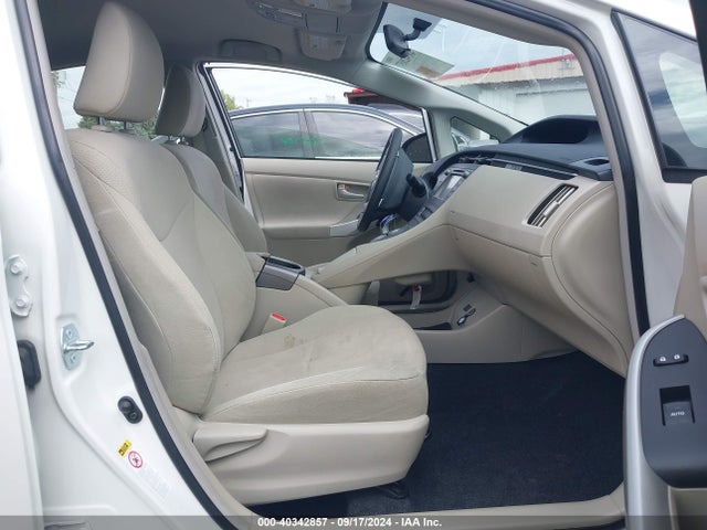 JTDKN3DUXF1907771 Toyota Prius Three