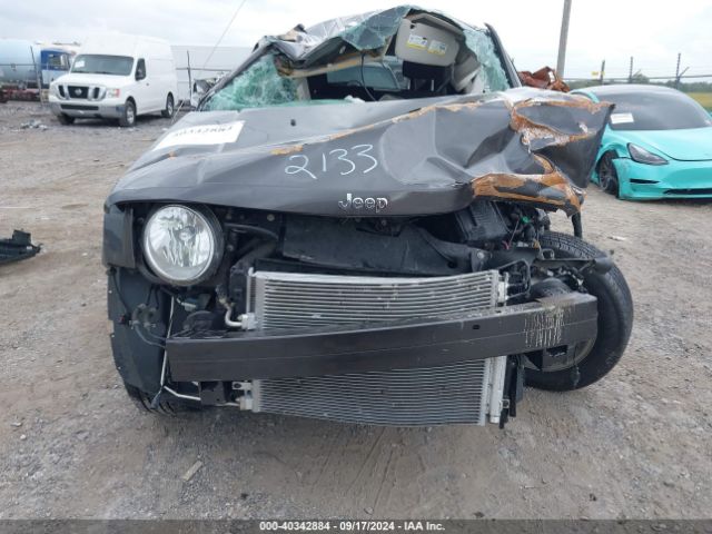 1C4NJRFB6GD702133 Jeep Patriot Latitude