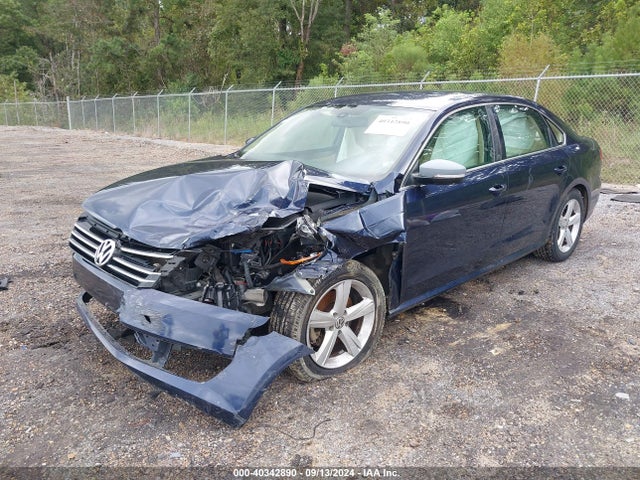 1VWBT7A37EC091224 Volkswagen Passat 1.8t Se
