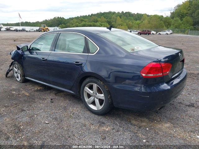 1VWBT7A37EC091224 Volkswagen Passat 1.8t Se