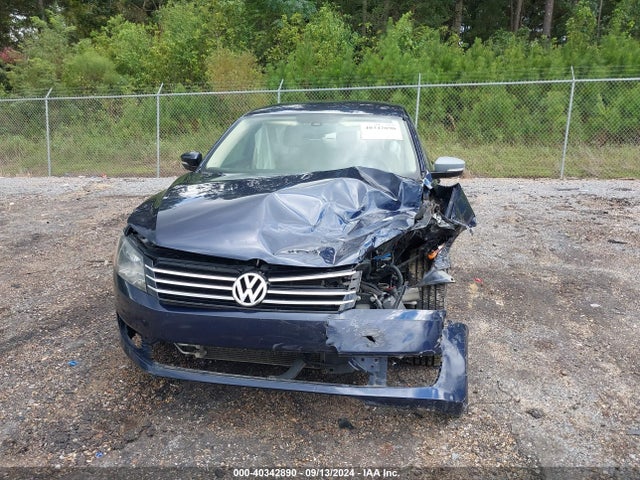 1VWBT7A37EC091224 Volkswagen Passat 1.8t Se
