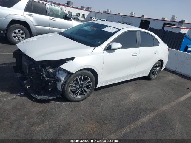 KIA Forte Lxs 2022 3KPF24AD6NE488446 Image 2