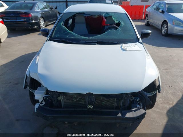 3VWD17AJ5GM301821 Volkswagen Jetta 1.8t Sport