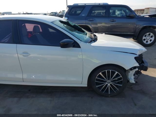 3VWD17AJ5GM301821 Volkswagen Jetta 1.8t Sport
