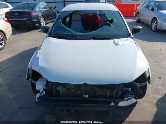 3VWD17AJ5GM301821 Volkswagen Jetta 1.8t Sport