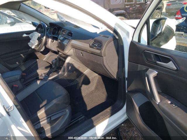 3VV2B7AX7JM066889 Volkswagen Tiguan 2.0t Se/2.0t Sel