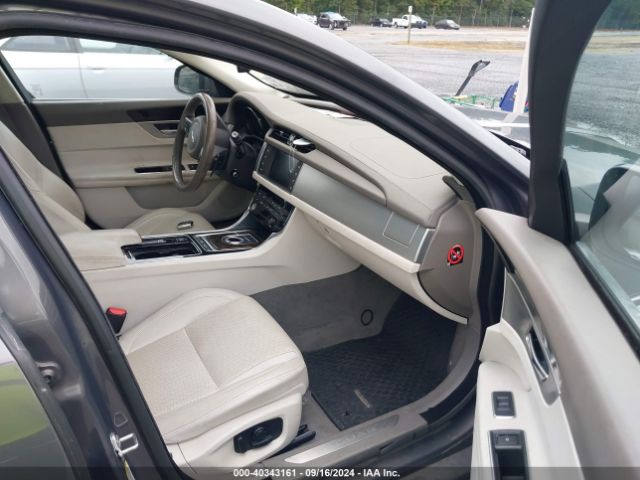 SAJBE4BV8GCY11145 Jaguar Xf 35t Prestige
