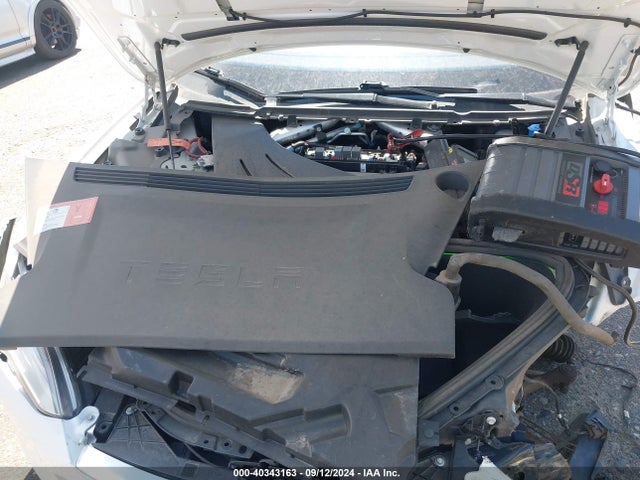 2016 TESLA MODEL S 5YJSA1E21GF151656 Photo 9