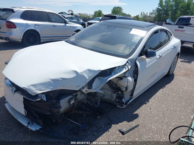 2016 TESLA MODEL S 5YJSA1E21GF151656 Photo 1