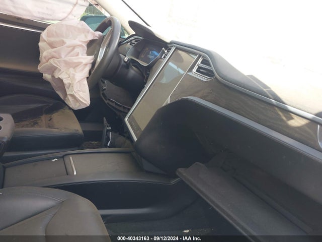 2016 TESLA MODEL S 5YJSA1E21GF151656 Photo 4