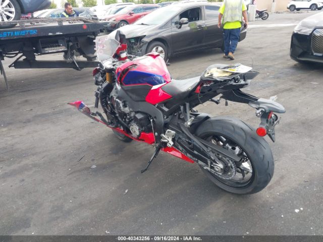 2024 HONDA CBR1000 JH2SC775XRK700028 Photo 2