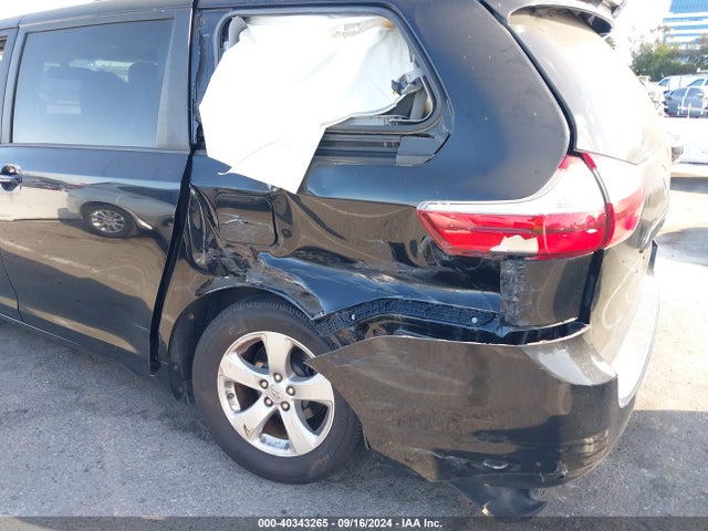 Toyota Sienna Le 8 Passenger 2017 5TDKZ3DC4HS874056 Image 6