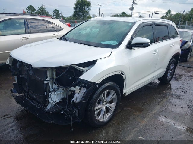 Toyota Highlander Xle V6 2014 5TDKKRFH9ES019347 Image 2