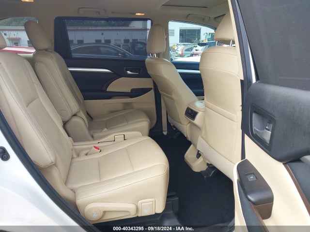 Toyota Highlander Xle V6 2014 5TDKKRFH9ES019347 Image 8