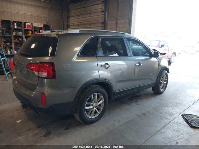 KIA Sorento Lx V6 2014 5XYKT4A77EG521365 Image 4