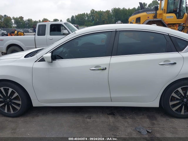 Nissan Altima 2.5 Sv 2018 1N4AL3AP4JC245222 Image 14